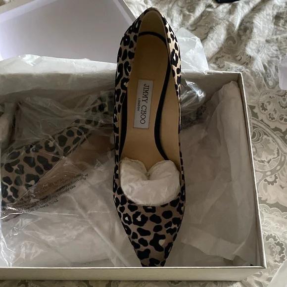 Jimmy Choo Romy 85 Satin Leopard Shoe - Picture 3 of 11